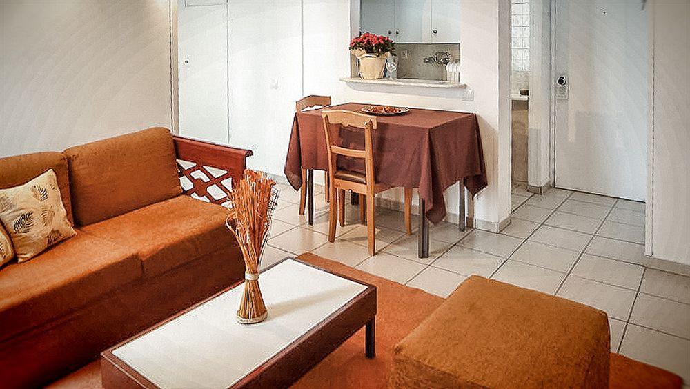 Zina Hotel Apartments Афины Экстерьер фото