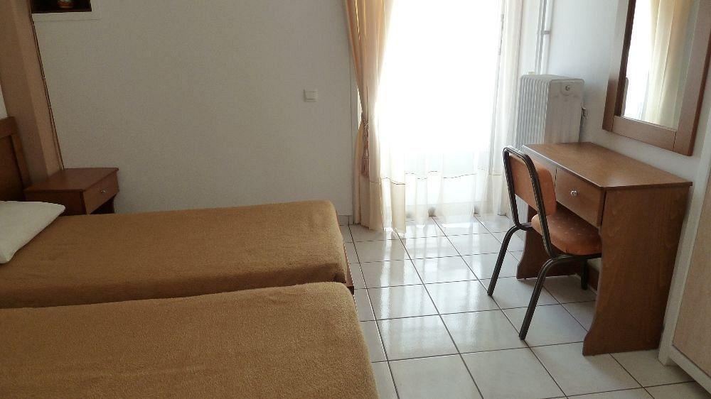 Zina Hotel Apartments Афины Экстерьер фото